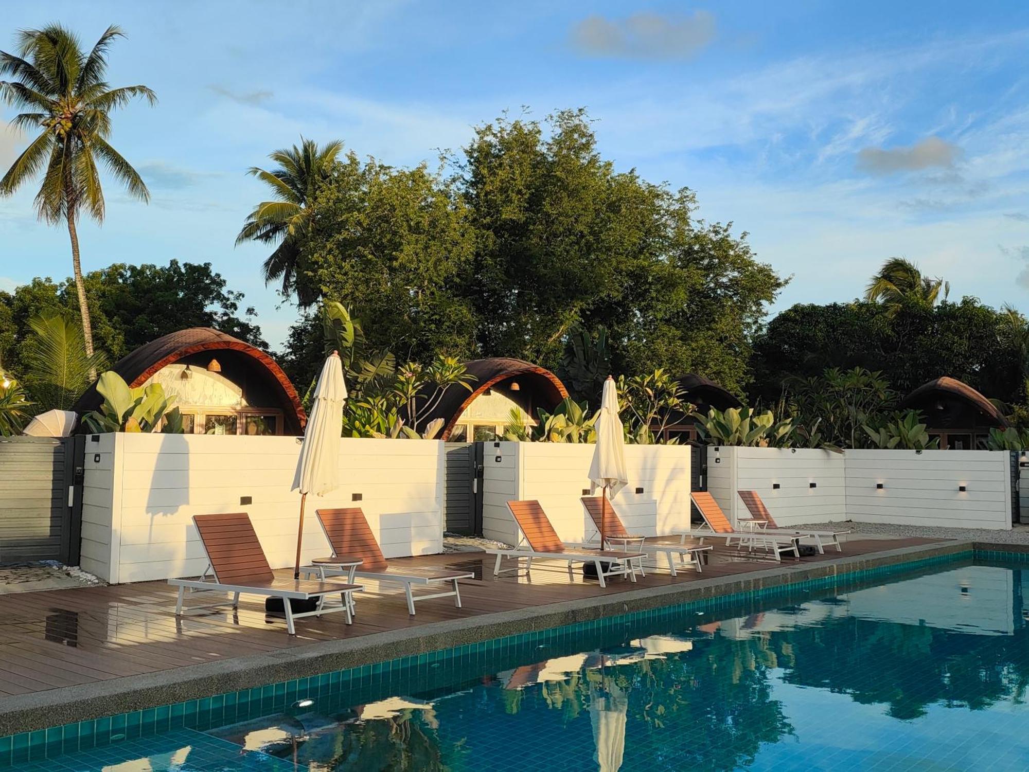 Found Mansion Hotell Pantai Cenang  Exteriör bild