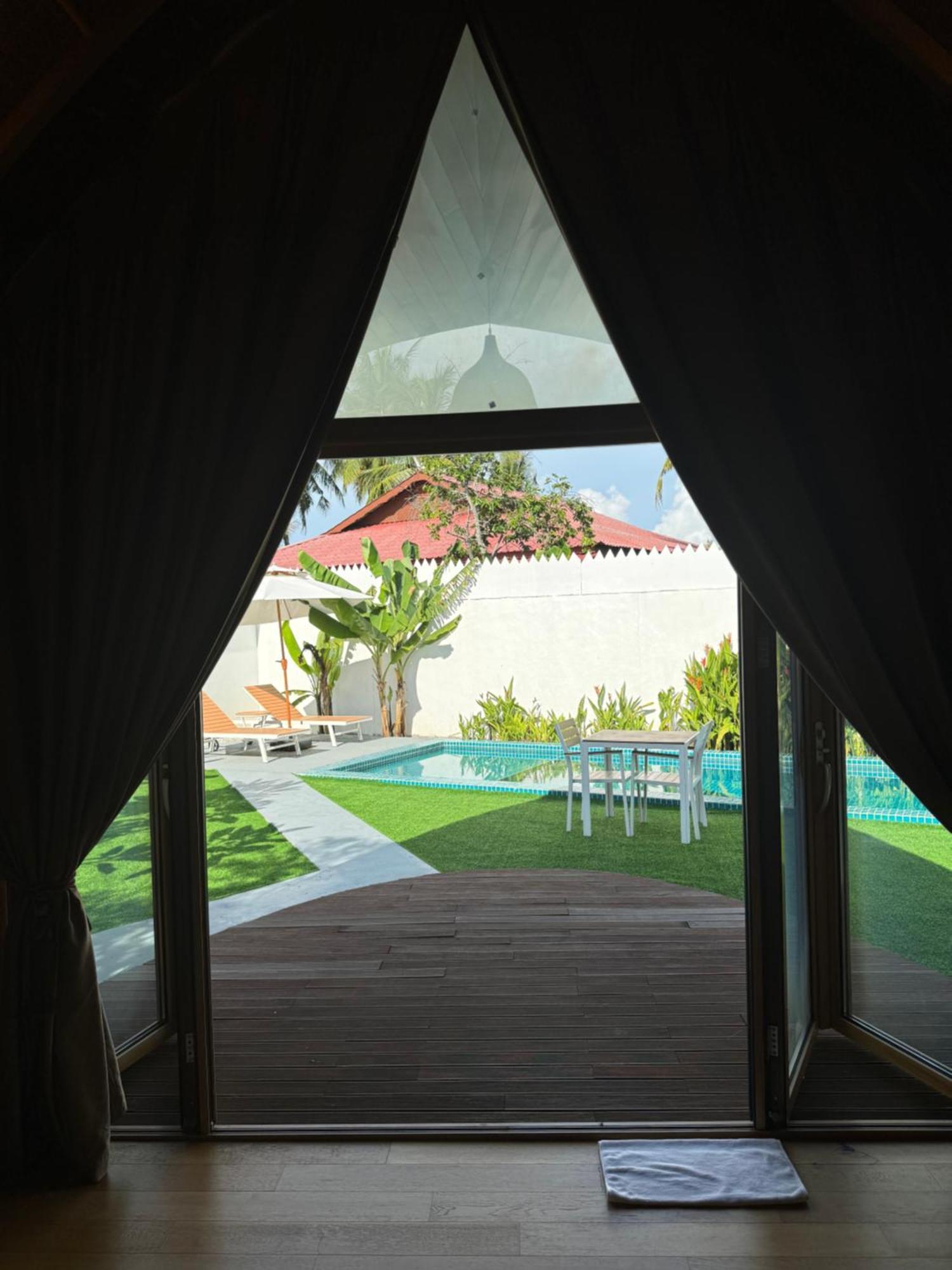 Found Mansion Hotell Pantai Cenang  Exteriör bild