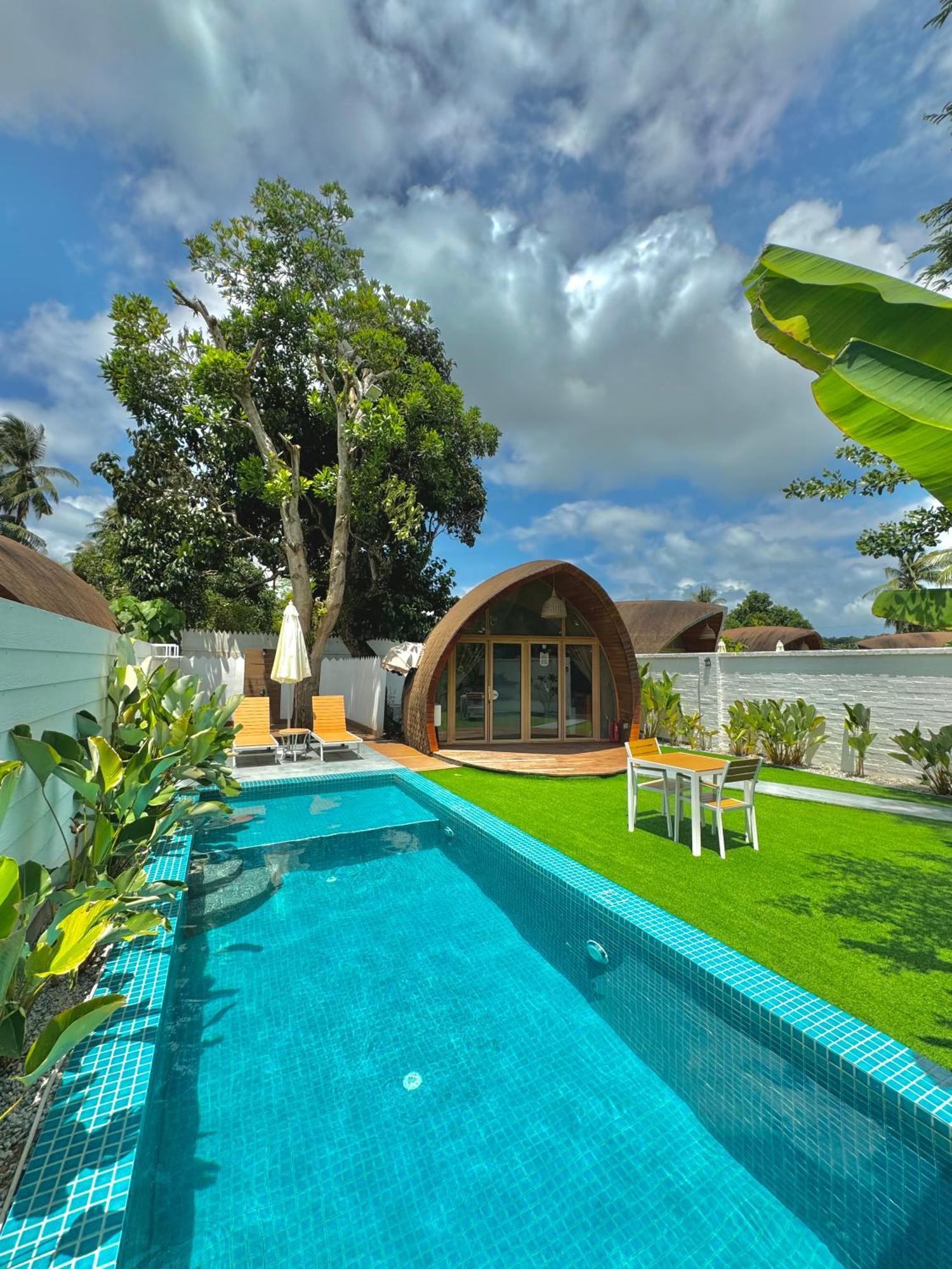 Found Mansion Hotell Pantai Cenang  Exteriör bild