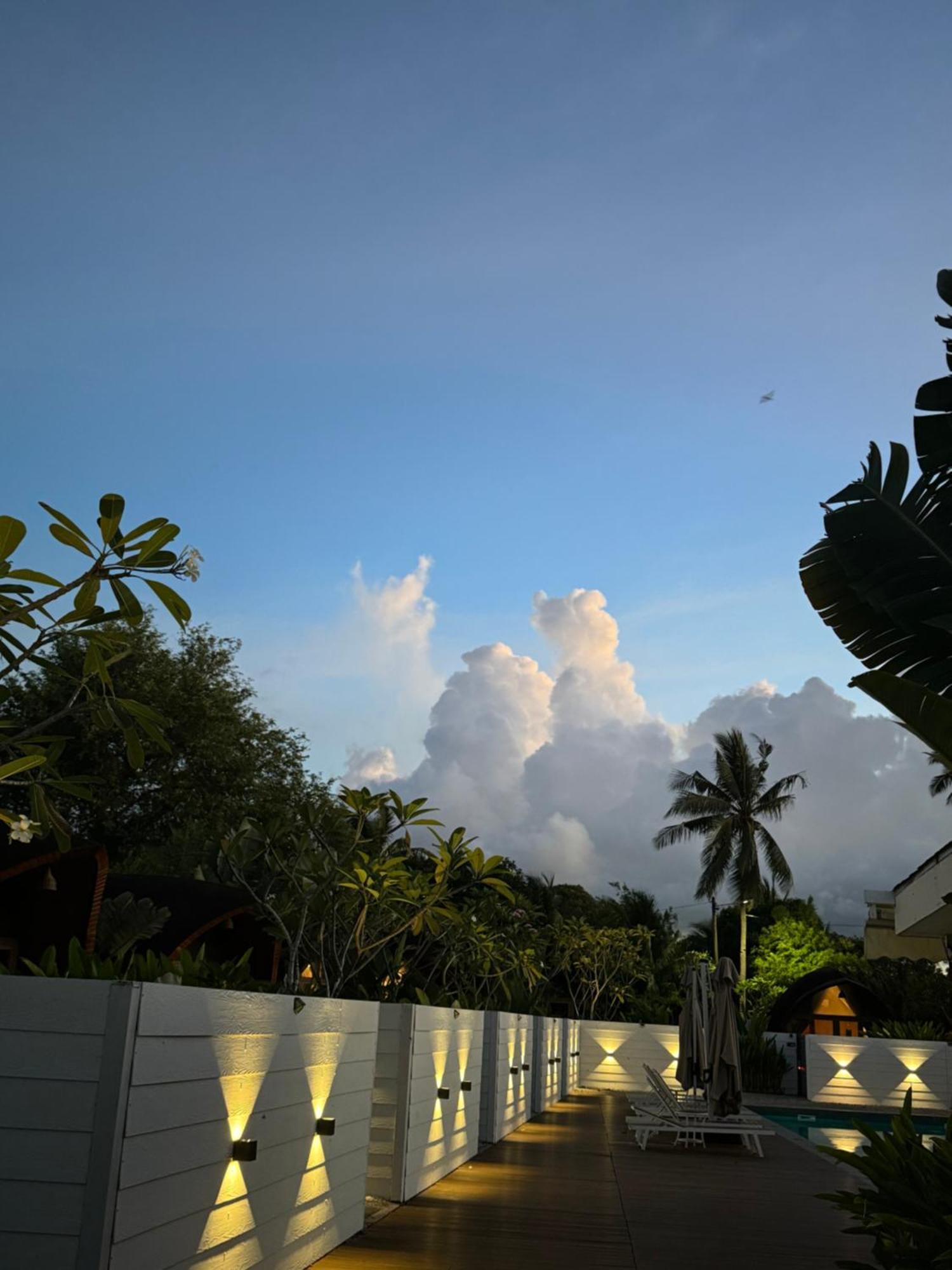 Found Mansion Hotell Pantai Cenang  Exteriör bild